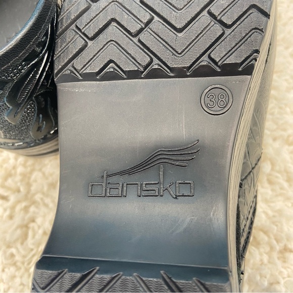 Dansko Women’s Embossed Clogs Mules Black Size 38 - Picture 9 of 9